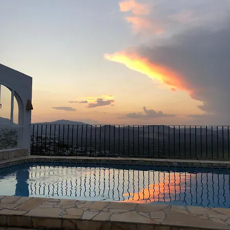 Villa Luz Del Monte *